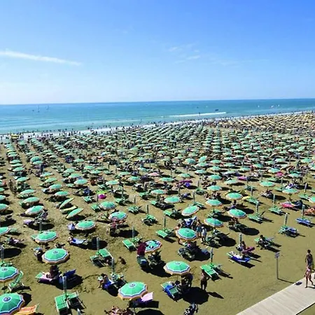 Fantastic Ideal For Families - Pools And Place Included 아파트 *